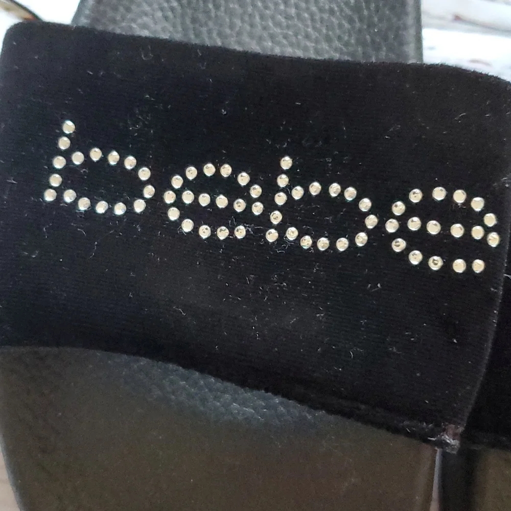 🆕️ BEBE SLIP ON BLACK SLIPPERS 🖤